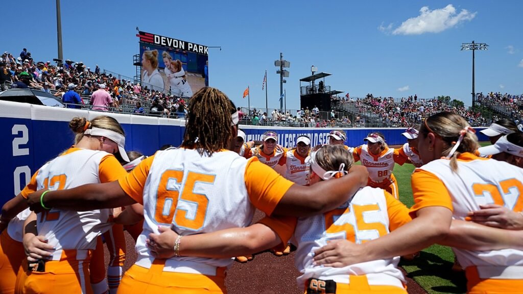 Women’s College World Series: Game of controversial removal